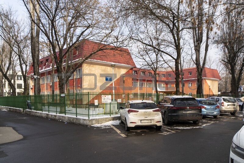 Lujerului, apartament cu 2 camere, 5 min. metrou Lujerului, decomandat, 6/10, comision 0%